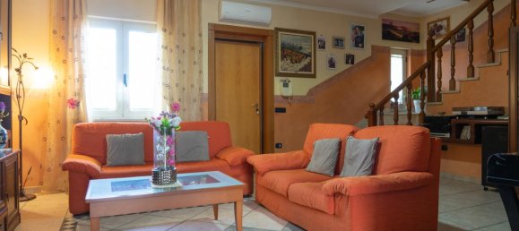 6غرفة فيلا في Parete, Italy رقم 231277 3