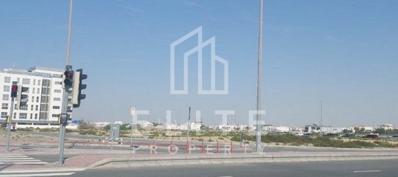 terreno en venta en Dubai, UAE № 103146 8