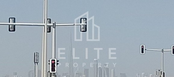 terreno en venta en Dubai, UAE № 103146 18
