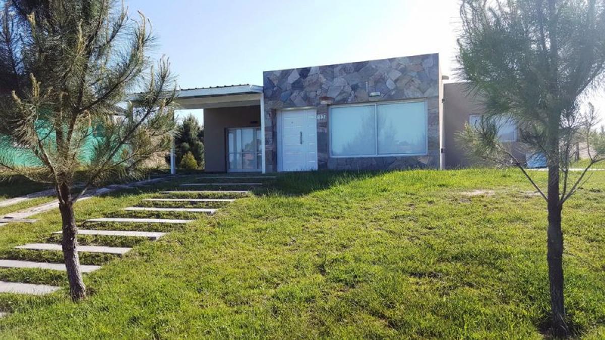 3 bedrooms House in Mar del Plata, Argentina No. 68759