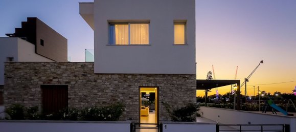 Villa de 4 dormitorios en Ayia Napa, Cyprus No. 29023 2