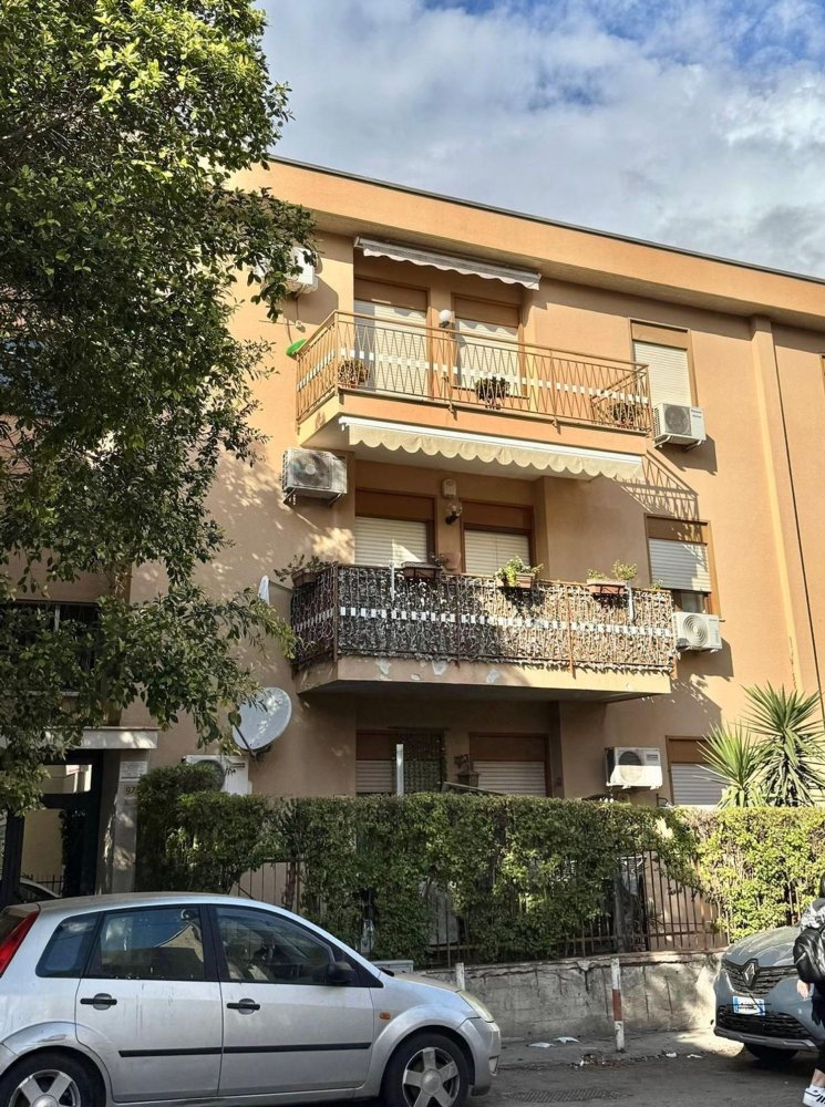 5-salle Appartement à Palermo, Italy No. 52288