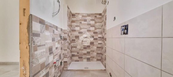 Studio in Pistoia, Italy No. 38101 3