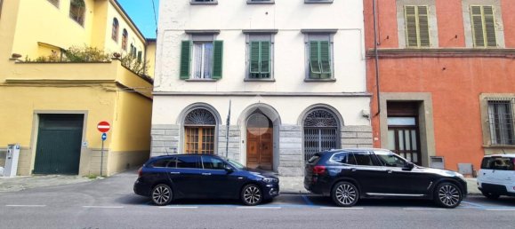 Studio in Pistoia, Italy No. 38101 21