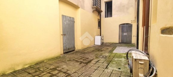 Studio in Pistoia, Italy No. 38101 6