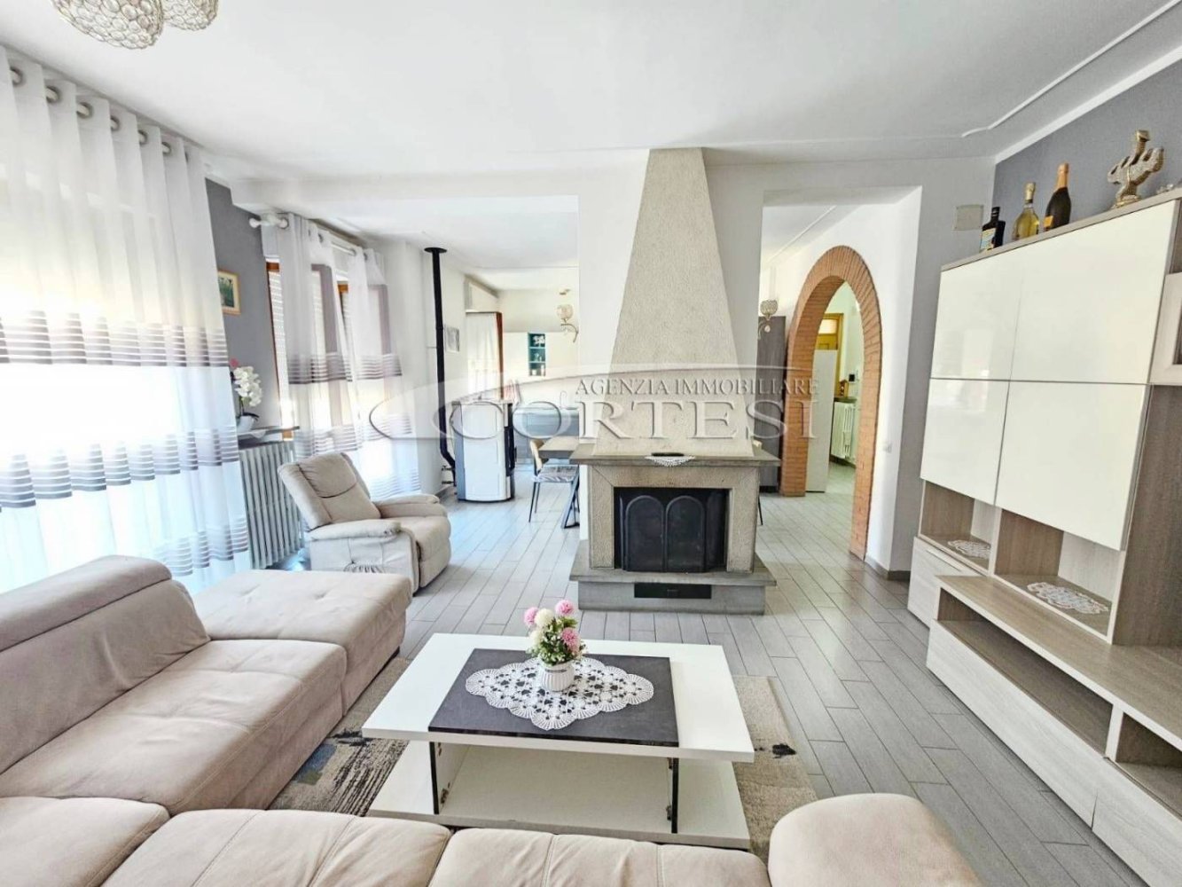 3 bedrooms Apartment in Umbertide, Italy No. 293835