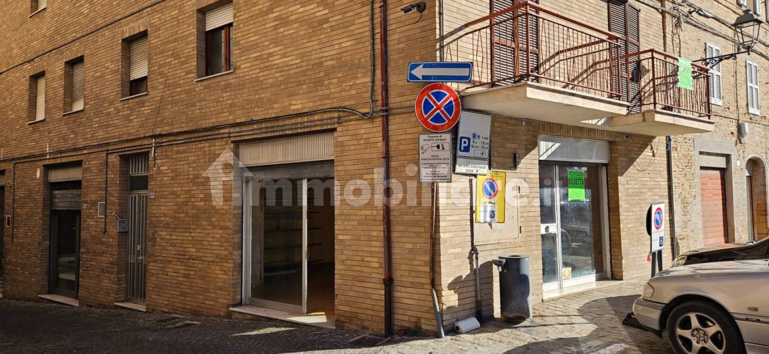  عقار تجاري في Monte Urano, Italy 40متر مربع رقم 85434