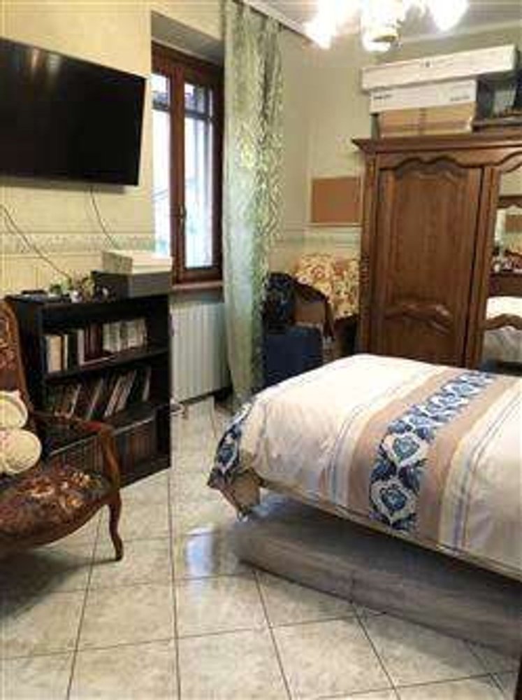 136m² Building in Verano Brianza, Italy No. 150136