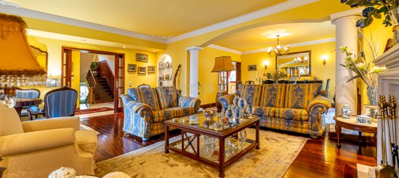 6 bedrooms Villa in Cascais, Portugal No. 141369 4