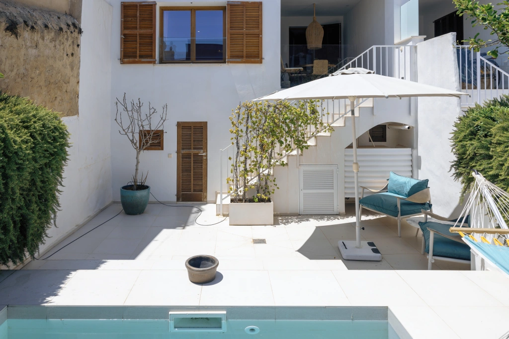 3 bedrooms Townhouse in Palma de Majorca, Spain No. 233032