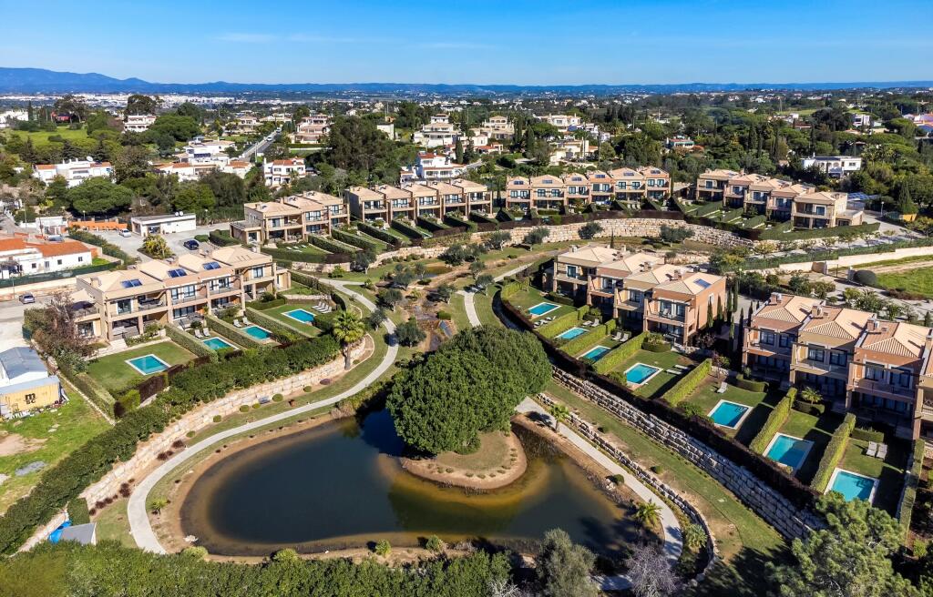 2 bedrooms Villa in Lagoa, Portugal No. 97040