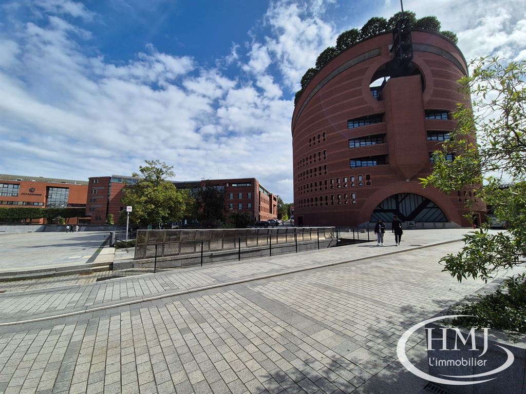 Studio in Evry, France No. 175352