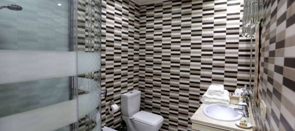 4 غرف نوم منزل في Marbella, Spain رقم 28184 20