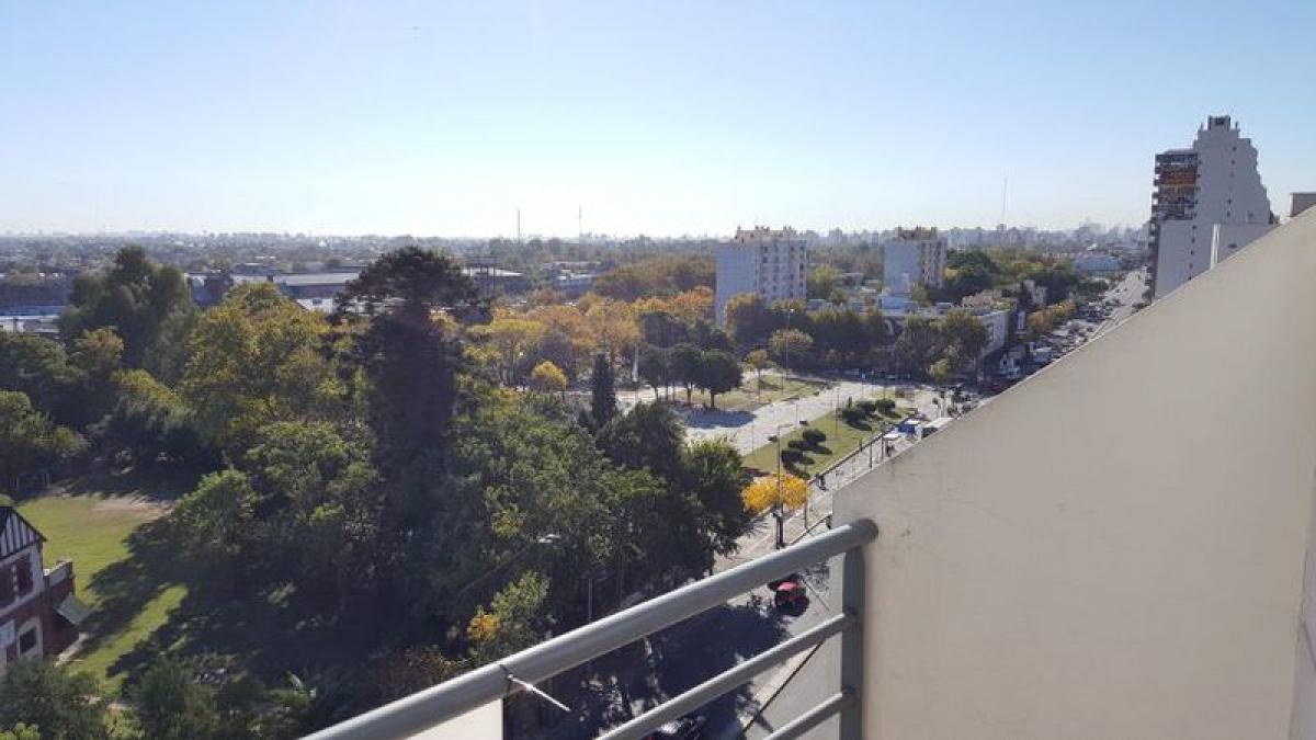 2 Schlafzimmer Wohnung in Lanus, Argentina, Nr. 21042