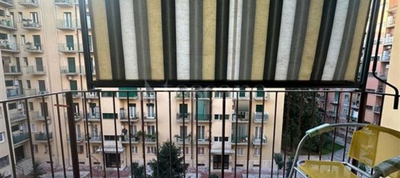 Apartamento de 3 divisões em Rome, Italy N.º 220752 3