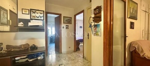 Apartamento de 3 divisões em Rome, Italy N.º 220752 4
