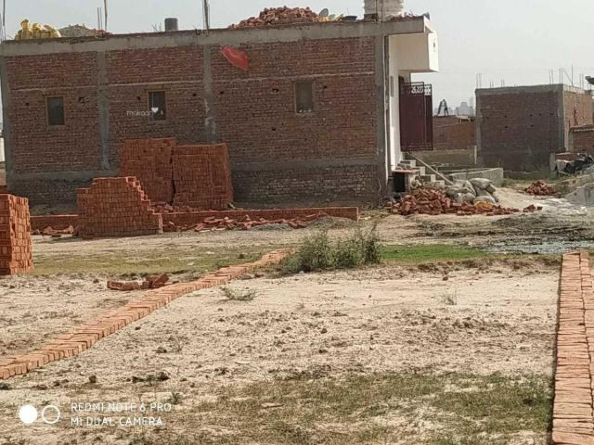  Land in Noida, India No. 36852