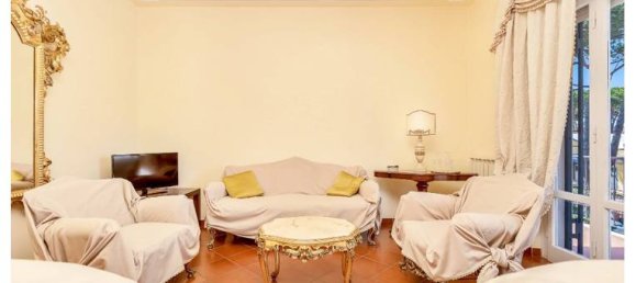 3 Schlafzimmer Wohnung in Camaiore, Italy, Nr. 296465 2