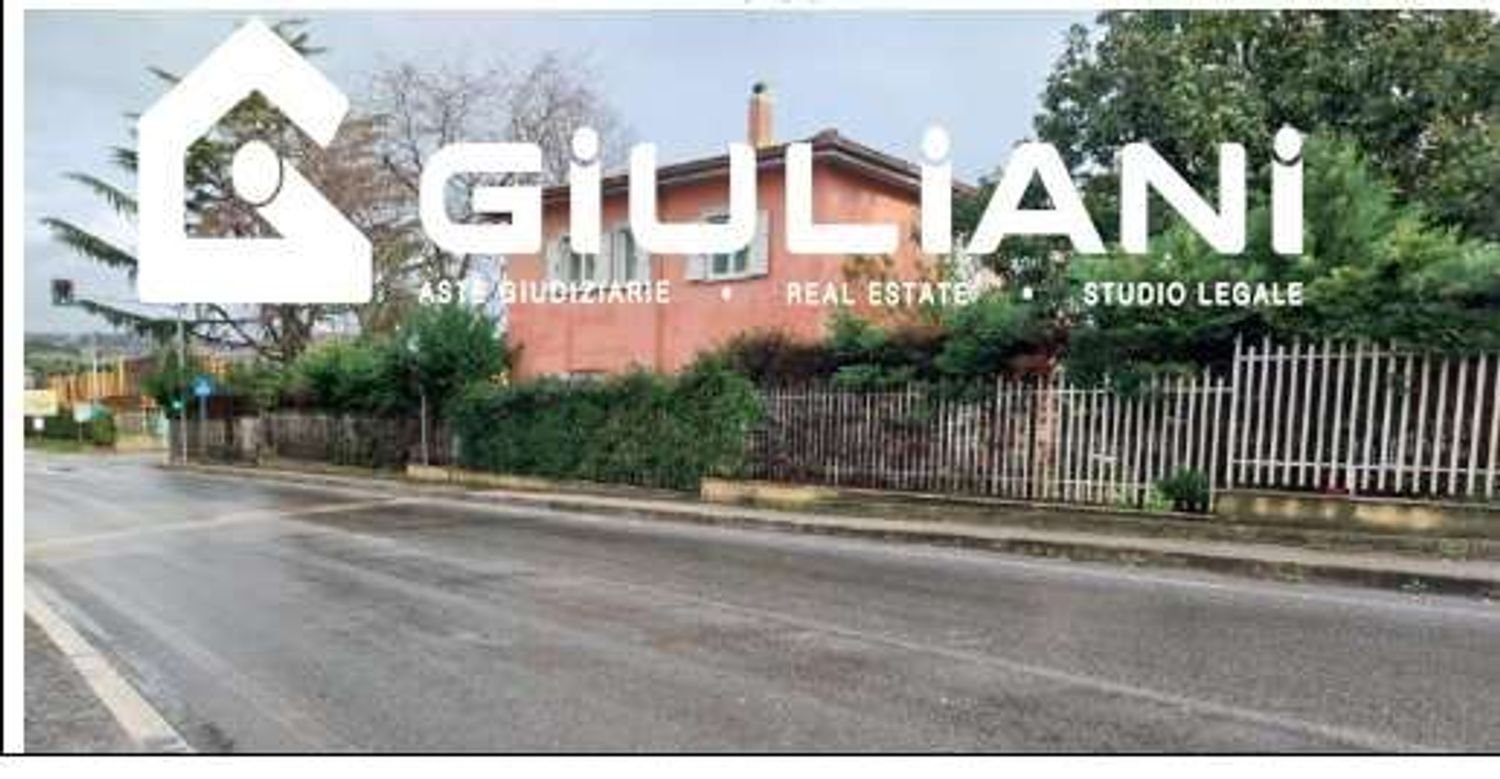 7 rooms Villa in Ariccia, Italy No. 109229