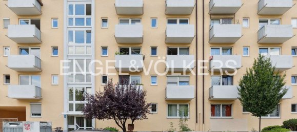 Studio in Munich, Germany No. 243349 9