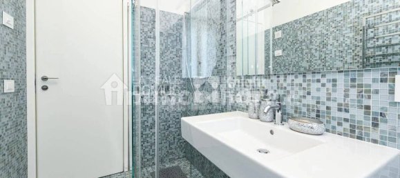 5 bedrooms Villa in Griante, Italy No. 56702 44