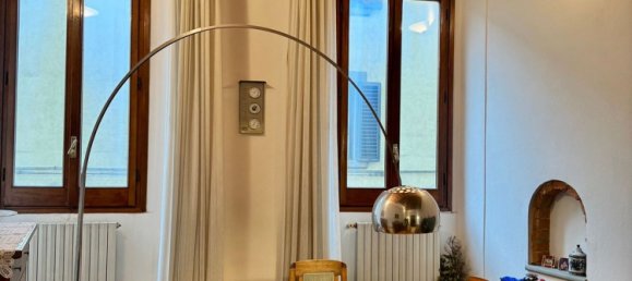 3 rooms Apartment in Florence, Italy No. 12483 10