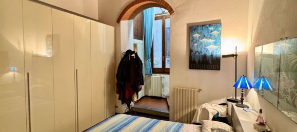 3 rooms Apartment in Florence, Italy No. 12483 23