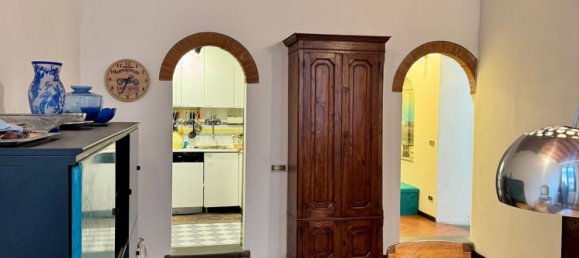 3 rooms Apartment in Florence, Italy No. 12483 14