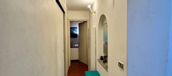 3 rooms Apartment in Florence, Italy No. 12483 18