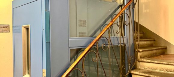 3 rooms Apartment in Florence, Italy No. 12483 2