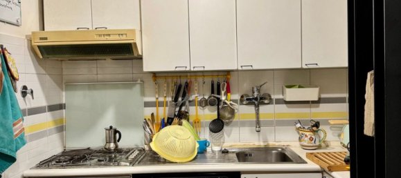 3 rooms Apartment in Florence, Italy No. 12483 16