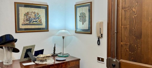 3 rooms Apartment in Florence, Italy No. 12483 8