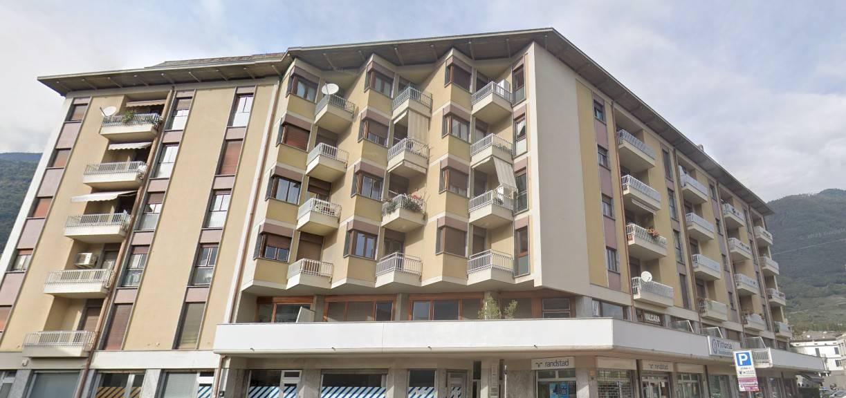 4 rooms Apartment in Sondrio, Italy No. 41677
