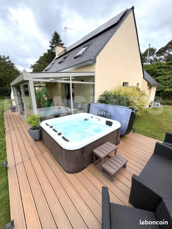 Casa de 4 dormitorios en Rosporden, France No. 280945