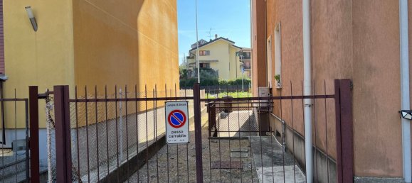 2 bedrooms Apartment in Arcore, Italy No. 373807 2