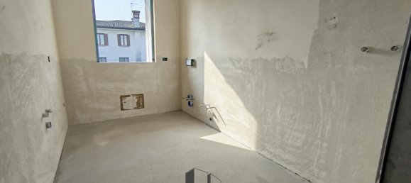 Casa de 5 habitaciónes en Pordenone, Italy No. 30666 19