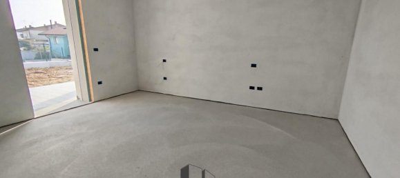 Casa de 5 habitaciónes en Pordenone, Italy No. 30666 21