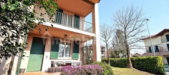 3 bedrooms Villa in Casatenovo, Italy No. 73052 3