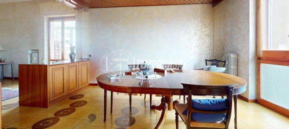 Apartamento de 5 habitaciónes en Bari, Italy No. 20303 6