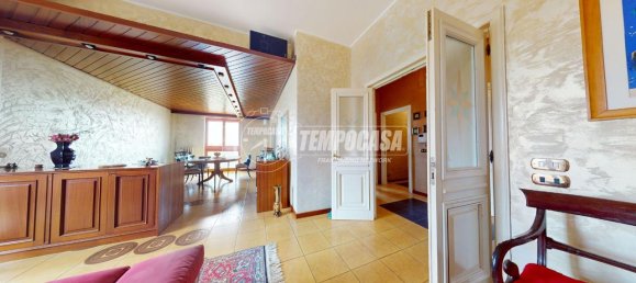 Apartamento de 5 habitaciónes en Bari, Italy No. 20303 9