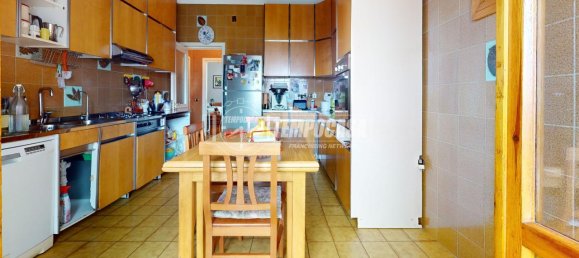 Apartamento de 5 habitaciónes en Bari, Italy No. 20303 17