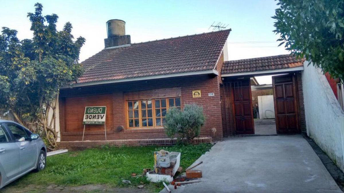 3 bedrooms House in Mar del Plata, Argentina No. 84557