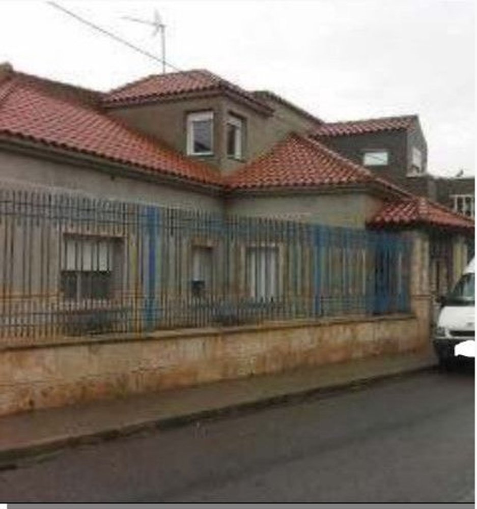 4 bedrooms Apartment in Ciudad Real, Spain No. 214287