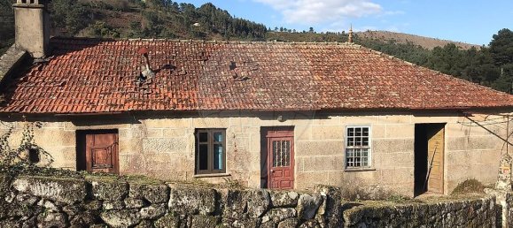 3 bedrooms House in Moncao, Portugal No. 19828 2