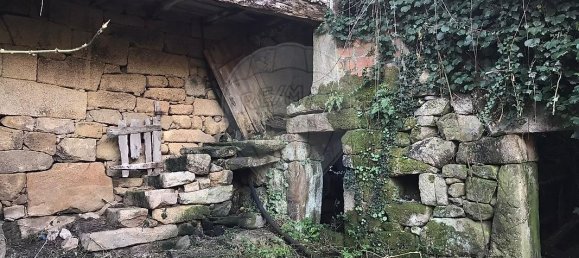 3 bedrooms House in Moncao, Portugal No. 19828 6