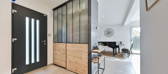 3 bedrooms House in Ruelisheim, France No. 74845 11