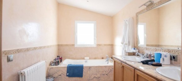 Villa de 7 dormitorios en Es Castell, Spain No. 647 9