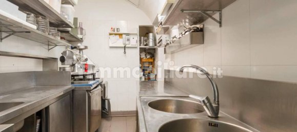 Propiedad comercial de 5 habitaciónes en Turin, Italy No. 353713 12