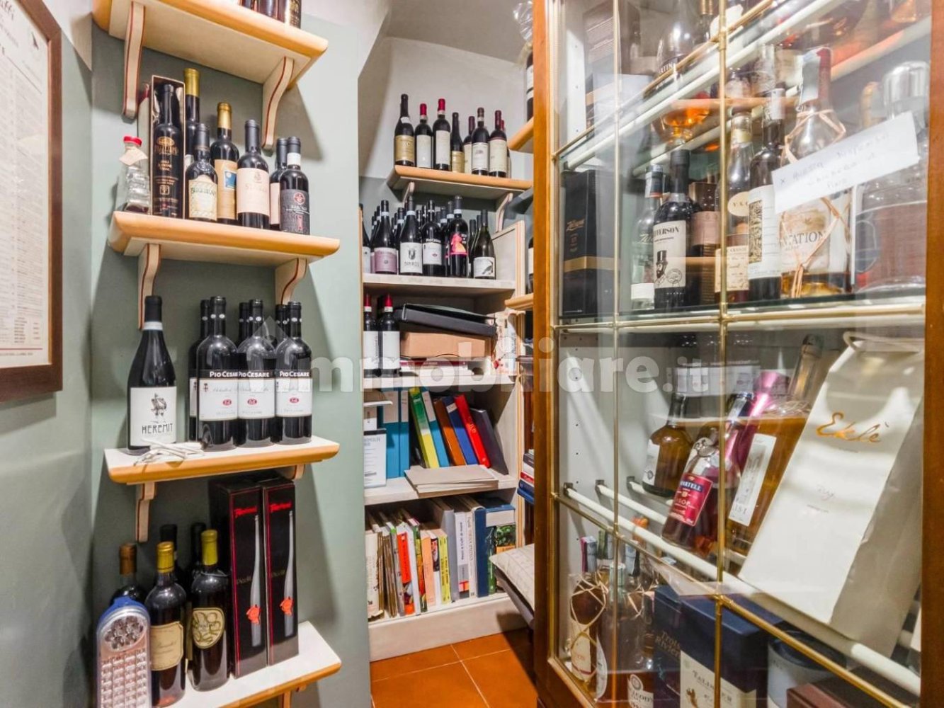 Propiedad comercial de 5 habitaciónes en Turin, Italy No. 353713