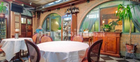 Propiedad comercial de 5 habitaciónes en Turin, Italy No. 353713 11